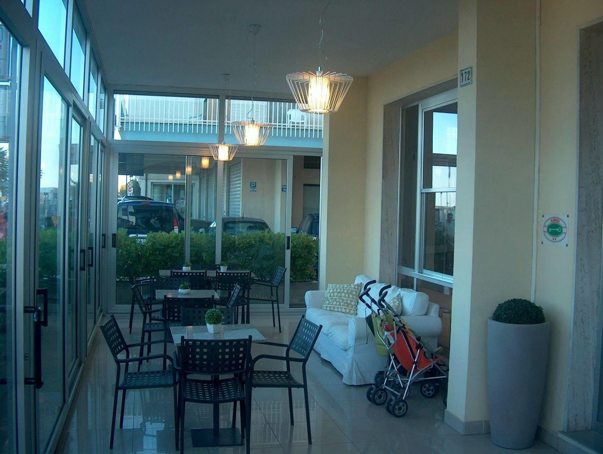 Hotel Trevi Bellaria-Igea Marina Extérieur photo